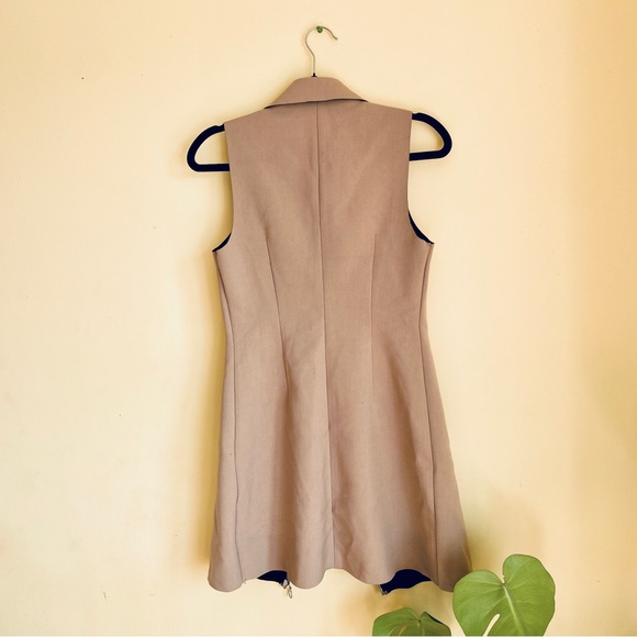 Sleeveless Zip Blazer Dress - Picture 5 of 5